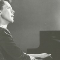 de-la-BRUCHOLLERIE-Monique-1915-1972-pianiste-francaise-revuepiano-com